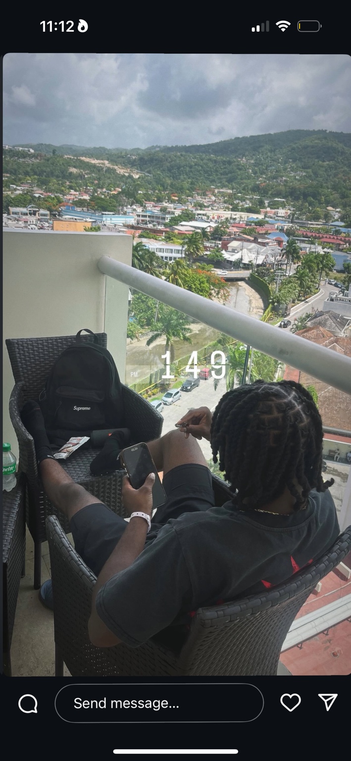 Loc style while sitting outdoors